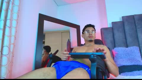 Snapshot of dylan_beltran chatting on 09-14-25, 02:33 BELTRAN online show from 09-14-25, 02:33