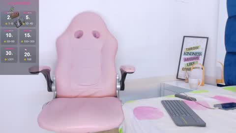 Snapshot of dylan_gray_ chatting on 02-10-25, 05:52 dylan online show from 02-10-25, 05:52