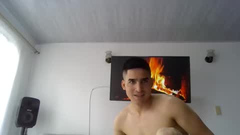 Snapshot of dylan_gray_ chatting on 02-17-25, 05:53 dylan online show from 02-17-25, 05:53