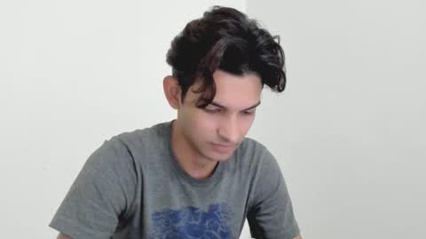 Snapshot of dylan_hoot chatting on 10-20-25, 07:03 Dylan online show from 10-20-25, 07:03