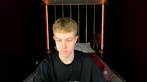 Snapshot of dylan_norton chatting on 06-08-26, 10:37 Dylan online show from 06-08-26, 10:37