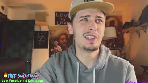 Snapshot of dylandaniel69 chatting on 02-26-25, 08:44 Dylan Daniel 7.8 online show from 02-26-25, 08:44