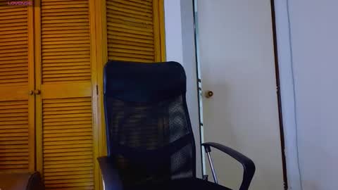 D Y L A N online show from 01-18-26, 03:10