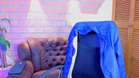 D Y L A N online show from 03-12-26, 01:34