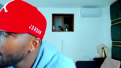 Snapshot of dylantaylor_1 chatting on 06-19-26, 12:09 Dylan Taylor online show from 06-19-26, 12:09