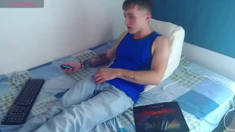 Snapshot of dylanwhite23 chatting on 01-19-25, 03:29 ---DYLAN--- online show from 01-19-25, 03:29