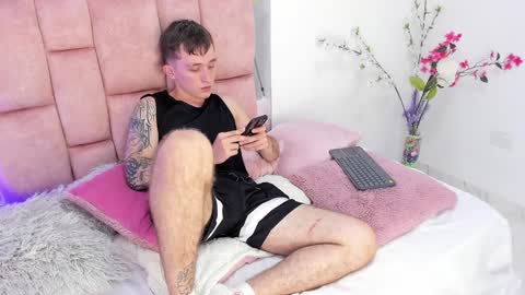 Snapshot of dylanwhite23 chatting on 01-29-25, 02:30 ---DYLAN--- online show from 01-29-25, 02:30