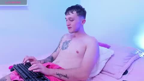 Snapshot of dylanwhite23 chatting on 02-18-25, 04:37 ---DYLAN--- online show from 02-18-25, 04:37