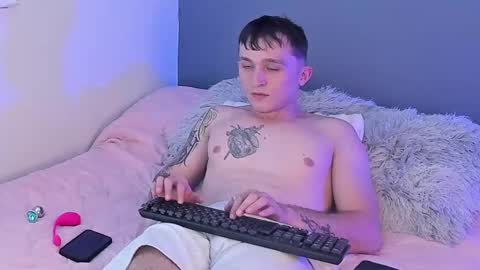 Snapshot of dylanwhite23 chatting on 02-26-25, 11:15 ---DYLAN--- online show from 02-26-25, 11:15