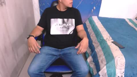 Snapshot of dyllan_cooper1 chatting on 12-04-24, 03:15 dyllan_cooper1 online show from 12-04-24, 03:15