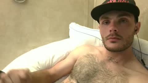 Snapshot of dylp400 chatting on 01-09-25, 12:19 dylp400 online show from 01-09-25, 12:19