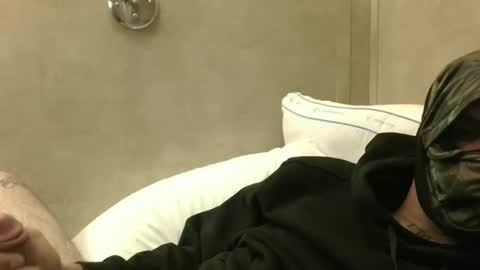 Snapshot of dylp400 chatting on 01-10-25, 09:23 dylp400 online show from 01-10-25, 09:23