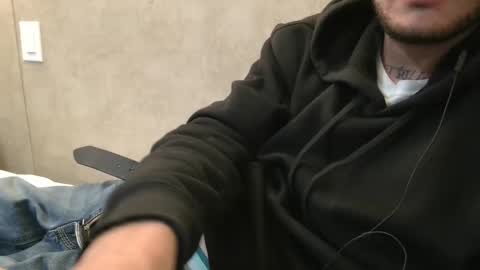 Snapshot of dylp400 chatting on 01-14-25, 10:27 dylp400 online show from 01-14-25, 10:27