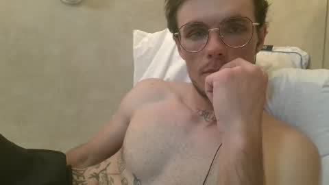 Snapshot of dylp400 chatting on 02-06-25, 08:07 dylp400 online show from 02-06-25, 08:07