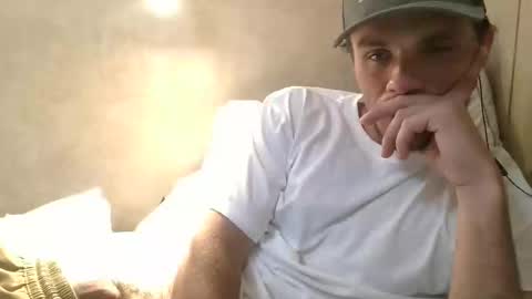 Snapshot of dylp400 chatting on 02-19-25, 03:49 dylp400 online show from 02-19-25, 03:49