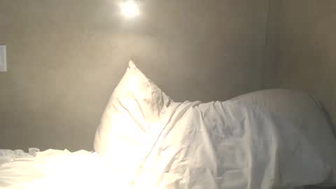 Snapshot of dylp400 chatting on 10-05-25, 11:08 dylp400 online show from 10-05-25, 11:08