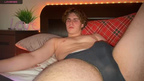 Snapshot of dymonted chatting on 01-12-25, 03:25 dymonted online show from 01-12-25, 03:25