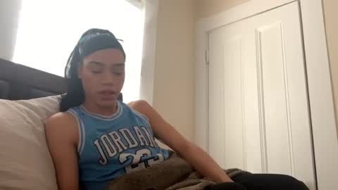 Snapshot of dynasty313 chatting on 02-27-25, 06:42 Dynasty online show from 02-27-25, 06:42