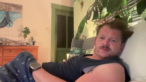 Snapshot of dzury86 chatting on 06-10-26, 10:19 dzury86 online show from 06-10-26, 10:19