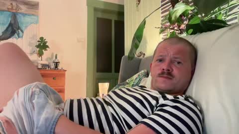 Snapshot of dzury86 chatting on 06-22-26, 09:45 dzury86 online show from 06-22-26, 09:45