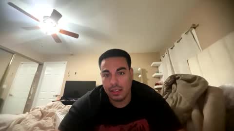 Snapshot of e_lord26 chatting on 02-20-26, 03:36 e_lord26 online show from 02-20-26, 03:36