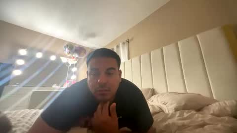 Snapshot of e_lord26 chatting on 05-19-26, 10:27 e_lord26 online show from 05-19-26, 10:27