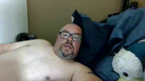 Snapshot of eagle4u chatting on 02-24-25, 01:53 eagle4u online show from 02-24-25, 01:53