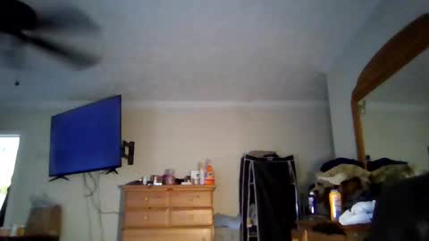 Snapshot of eagle4u chatting on 12-01-25, 04:34 eagle4u online show from 12-01-25, 04:34