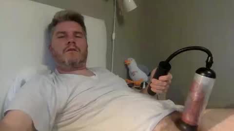 ER35 online show from 10-15-25, 04:51