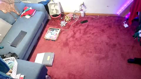 Kryztal Klear Jaxx online show from 12-17-24, 05:04