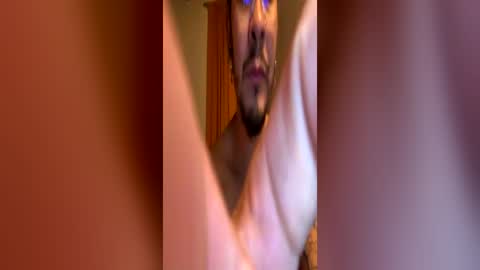 Snapshot of eaquintero629 chatting on 06-18-26, 04:02 eaquintero629 online show from 06-18-26, 04:02
