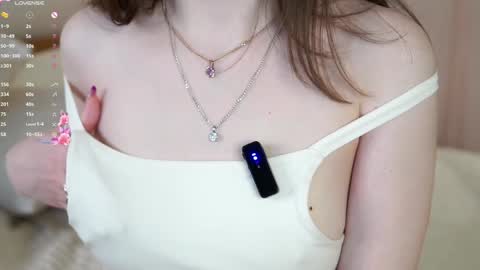 Snapshot of earlenebigge chatting on 01-06-25, 04:15 Kriss online show from 01-06-25, 04:15