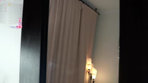 Snapshot of earlenebigge chatting on 01-14-25, 06:13 Kriss online show from 01-14-25, 06:13