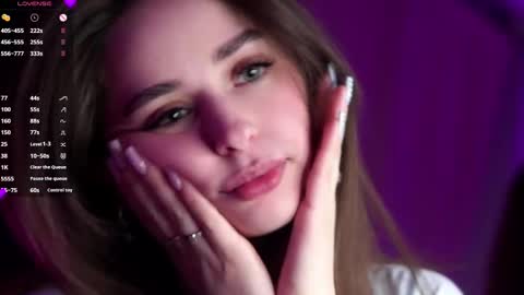 Snapshot of earlenebigge chatting on 03-09-25, 04:27 Kriss online show from 03-09-25, 04:27