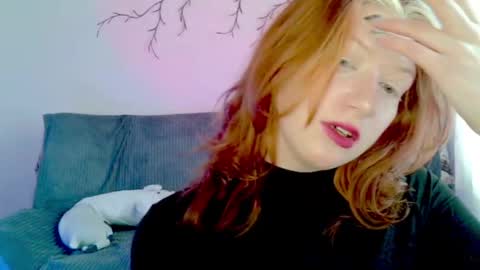 Snapshot of earn_my_lily chatting on 04-16-26, 07:09 Lily online show from 04-16-26, 07:09