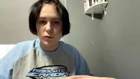 Snapshot of earthascritchfield chatting on 04-10-26, 01:49 Rina online show from 04-10-26, 01:49