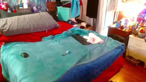 eastbayboy57 online show from 04-14-26, 05:30