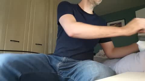 Snapshot of easy_fit00 chatting on 05-14-26, 02:57 easy_fit00 online show from 05-14-26, 02:57