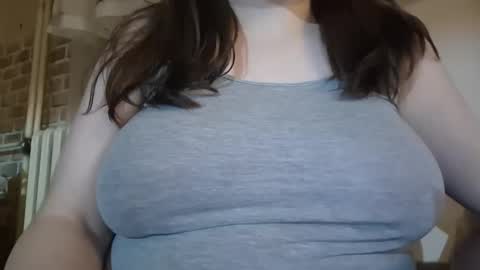 Snapshot of easysmart000 chatting on 09-18-25, 04:53 easysmart000 online show from 09-18-25, 04:53