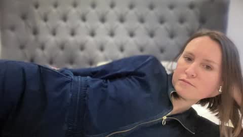 Snapshot of eatmypie69 chatting on 01-26-25, 04:09 Nadia Ferreira  online show from 01-26-25, 04:09