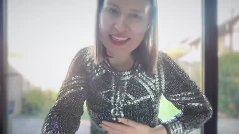 Snapshot of eatmypie69 chatting on 02-05-25, 01:22 Nadia Ferreira  online show from 02-05-25, 01:22