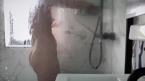 Snapshot of eatmypie69 chatting on 03-12-25, 10:26 Nadia Ferreira  online show from 03-12-25, 10:26