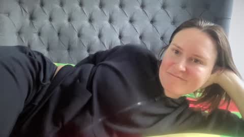 Nadia Ferreira  online show from 01-08-26, 10:06