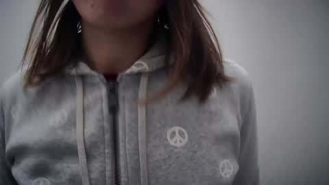 Nadia Ferreira  online show from 02-11-26, 12:54