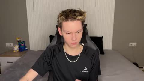 eaton_ online show from 01-16-26, 06:23