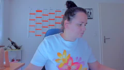 Snapshot of ebikon24 chatting on 07-21-26, 06:43 ebikon24 online show from 07-21-26, 06:43
