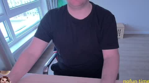 Snapshot of eblidator chatting on 12-15-24, 09:35 Vaco Eblidator online show from 12-15-24, 09:35