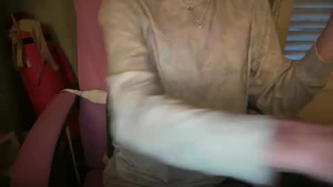 americnbarbie online show from 04-17-26, 12:02