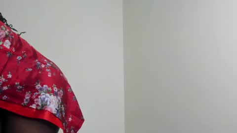 Snapshot of ebony_arya chatting on 06-18-26, 03:29 Arya online show from 06-18-26, 03:29