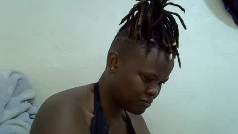 Snapshot of ebony_cuttey30 chatting on 07-12-26, 01:02 ebony_cuttey30 online show from 07-12-26, 01:02